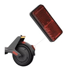 Rear fender reflector for Xiaomi 4 Lite 2nd Gen electric scooter  - 1 Compatibility: fits the rear fender of Xiaomi 4 Lite 2nd G