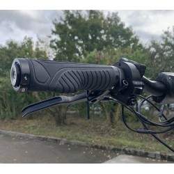 Sharkset RS1 - két 1400 W-os motor - 20 Ah akkumulátor - hatótáv 50-70 km Sharkset - 6 Sharkset RS1 - két 1400 W-os motor - 20 A