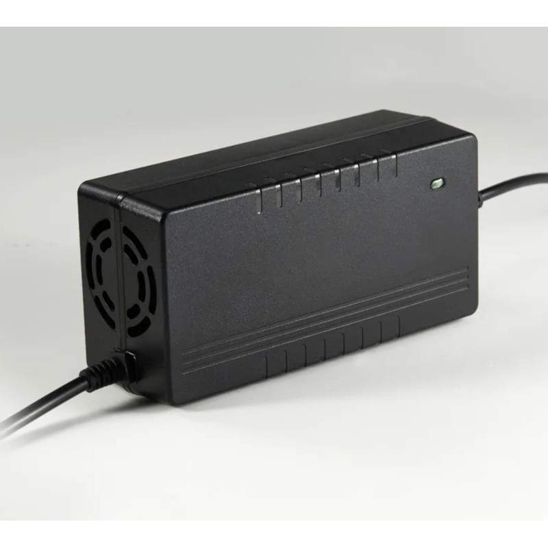 Schnellladegerät für den Elektroroller Navee S65 oder Navee S65C – Ladezeit verkürzen. KROXNE - 1 Schnellladegerät für den Elekt