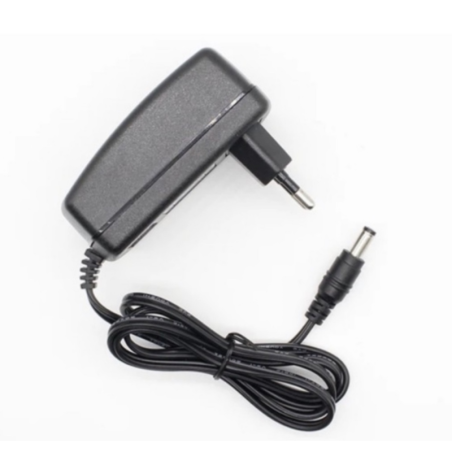 Laturi Ninebot E8, E10, C15, C20 sähköskootterille  - 1 Laturi Ninebot E8, E10, C15, C20 sähköskootterille
Laturi Ninebot E8, E1